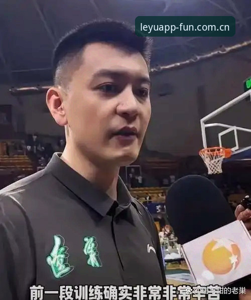 资深球迷分享：杨鸣说C罗压力大，我在乐鱼体育平台看懂了世界杯前锋的进球焦虑